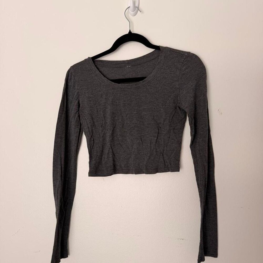 CLASSIC charcoal grey long sleeve crop top, Size S 🩶